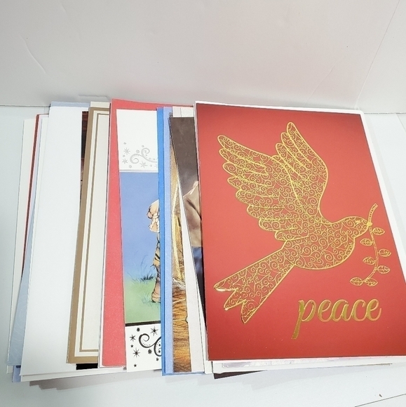Lot of 17 assorted Holiday Christmas Cards and matching Envelopes - Picture 1 of 4